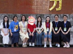 7人陪考团守护脑瘫女孩逐梦 爱心助力圆梦高考